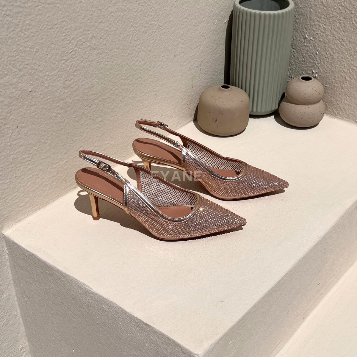 Escarpin slingback à talons Champagne – Leyane Paris