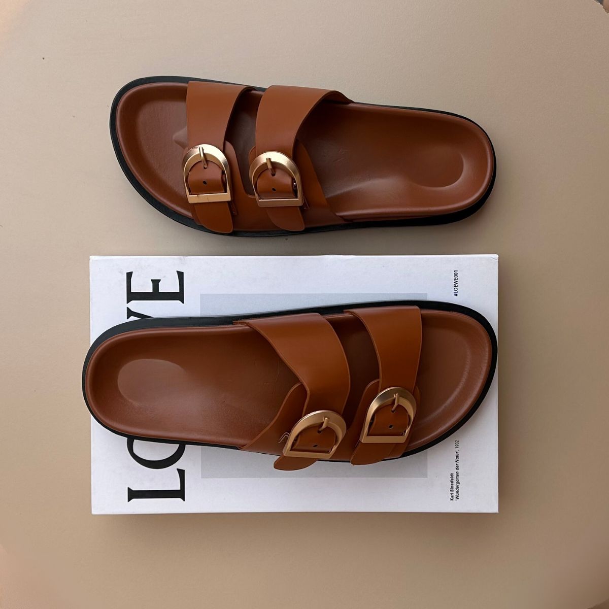 Sandales plates avec boucles  - Camel