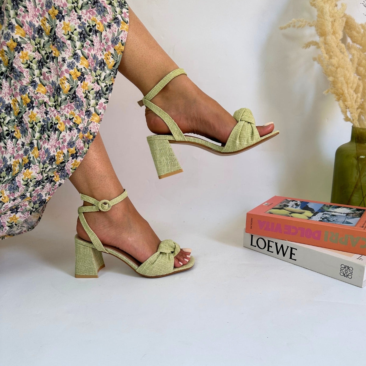 sandales, sandales à talons, chaussures maroc, sandales maroc, chaussures femmes, espadrilles, Ballerines, sandales a plateformes, mocassins, mocassins été, sandales 2024, sandals 2024, été 2024, ballerines, mules