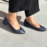 mocassin femme luxe, mocassins maroc, mocassins femme cuir , mocassin lora piana, mocassins casablanca, mocassin pour femme tendance,derbies femme, derbies femme maroc, derbies femme tamaris, derbies femme jonak,ballerine femme , ballerine femme confortable, ballerine tendance, ballerine chanel,
