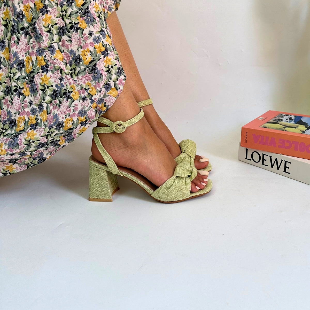 sandales, sandales à talons, chaussures maroc, sandales maroc, chaussures femmes, espadrilles, Ballerines, sandales a plateformes, mocassins, mocassins été, sandales 2024, sandals 2024, été 2024, ballerines, mules
