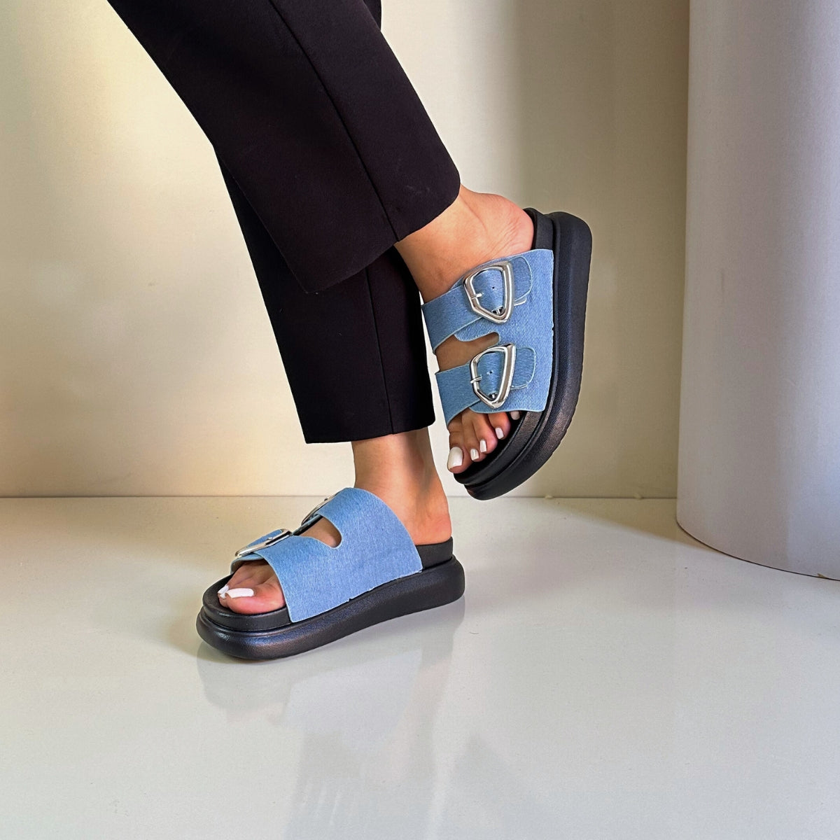 sandales, sandales à talons, chaussures maroc, sandales maroc, chaussures femmes, espadrilles, Ballerines, sandales a plateformes, mocassins, mocassins été, sandales 2024, sandals 2024, été 2024, ballerines