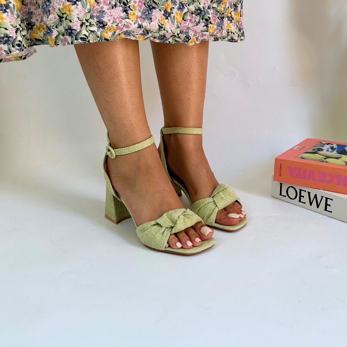sandales, sandales à talons, chaussures maroc, sandales maroc, chaussures femmes, espadrilles, Ballerines, sandales a plateformes, mocassins, mocassins été, sandales 2024, sandals 2024, été 2024, ballerines, mules
