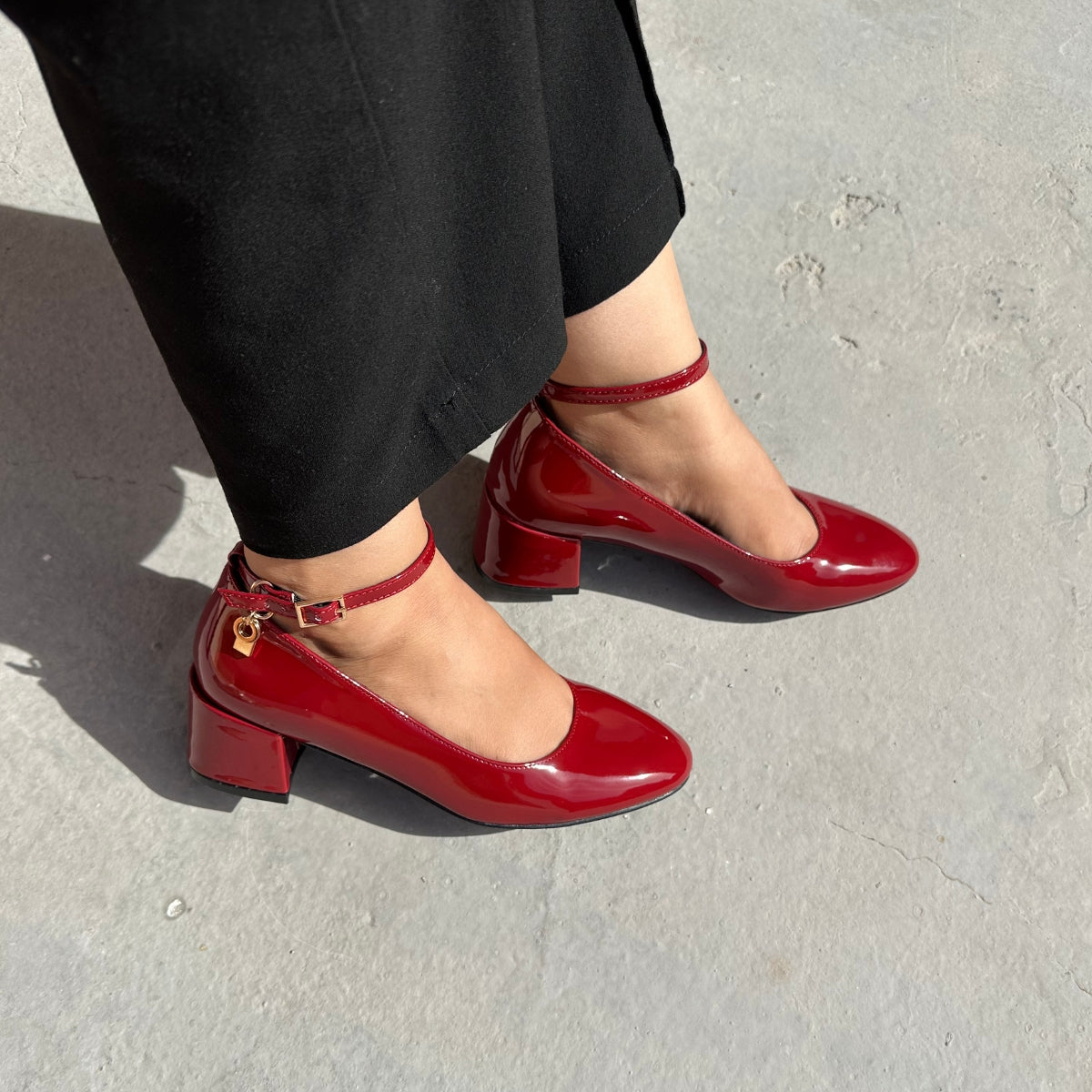 escarpin femme maroc,escarpin maroc online, escarpin femme luxe, escarpins femme demi talon,chaussures femmes, aldo; chaussures maroc, sandale talon, chaussures zara, keyza, eram, basket femme, couleur ,tendance,talon ,confortable,tendance,mi-talons,chanel,style,talon femme luxe, talon femme,talon femme maroc, slingback, slingback maroc, slingback chanel,slingback shoes, escarpins slingback, slingback jonak, slingback femme,babies femme
