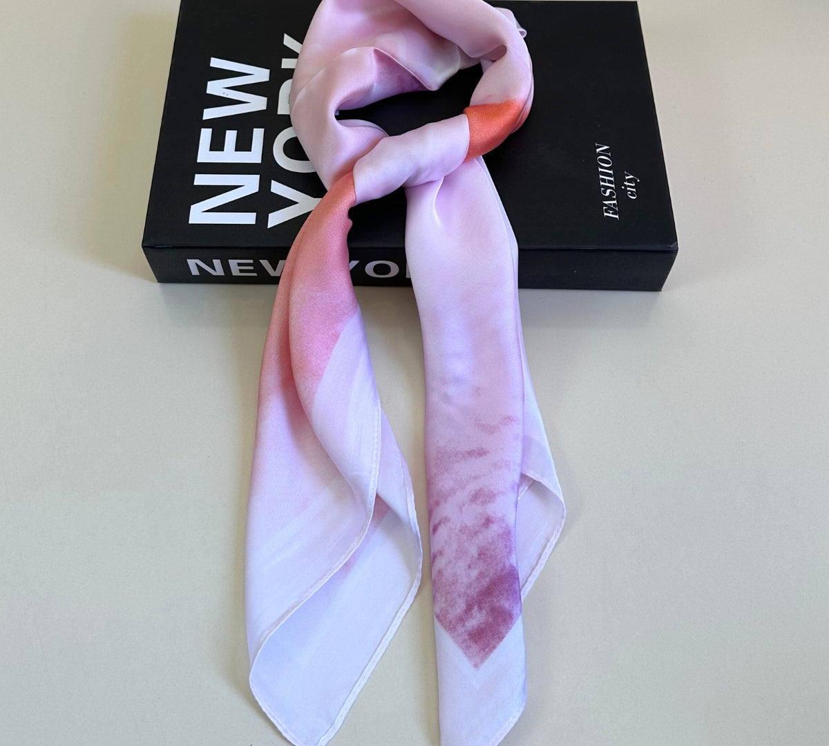 carré de soie, foulard, foulard en soie, petit foulard, accessoires pour femmes