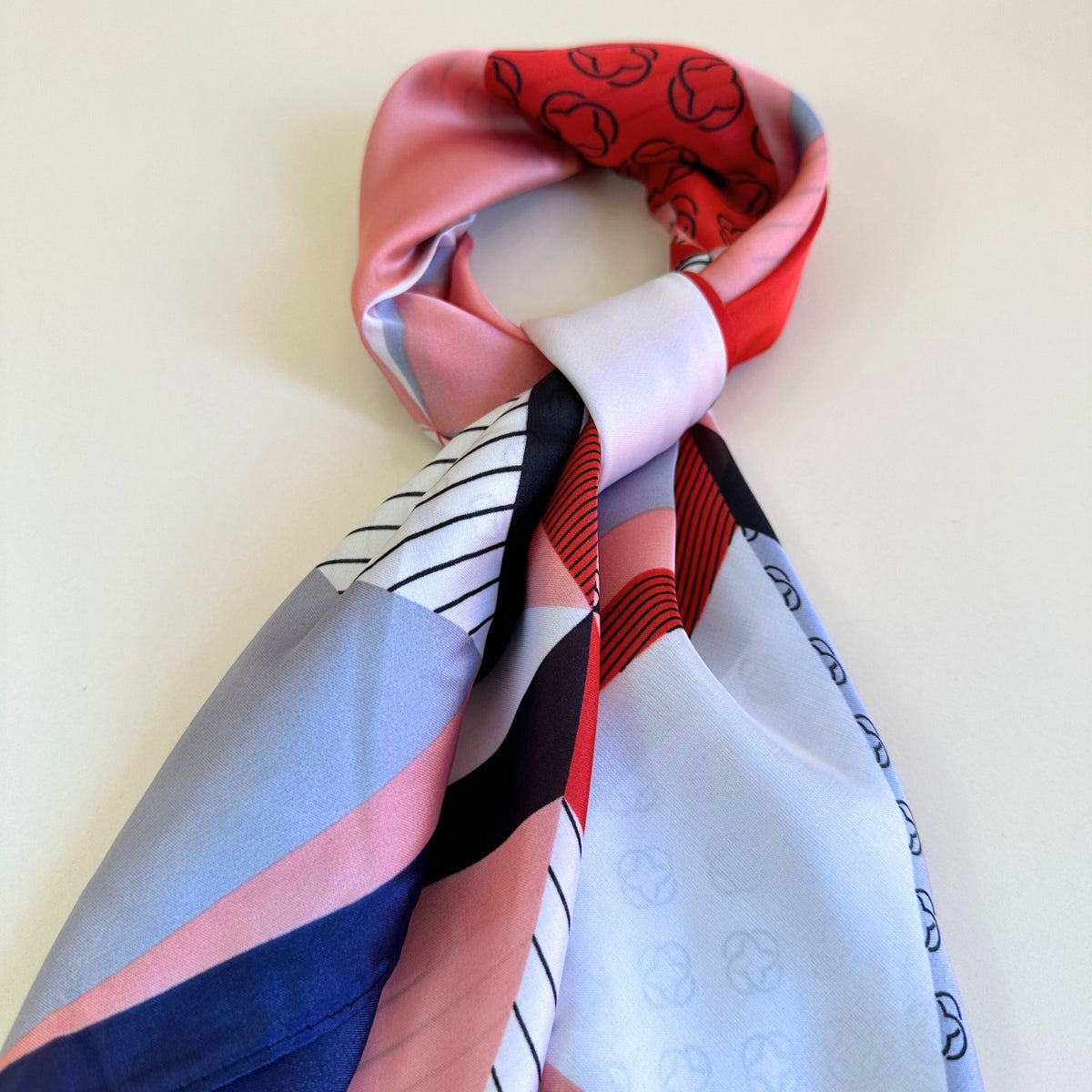 carré de soie, foulard, foulard en soie, petit foulard, accessoires pour femmes