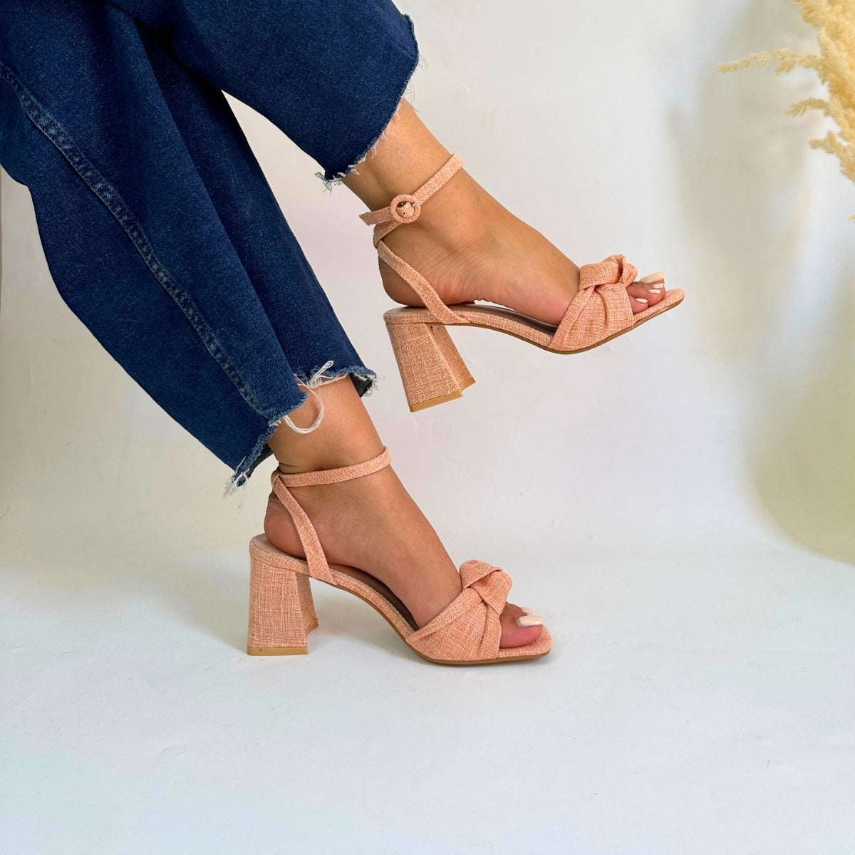 sandales, sandales à talons, chaussures maroc, sandales maroc, chaussures femmes, espadrilles, Ballerines, sandales a plateformes, mocassins, mocassins été, sandales 2024, sandals 2024, été 2024, ballerines, mules