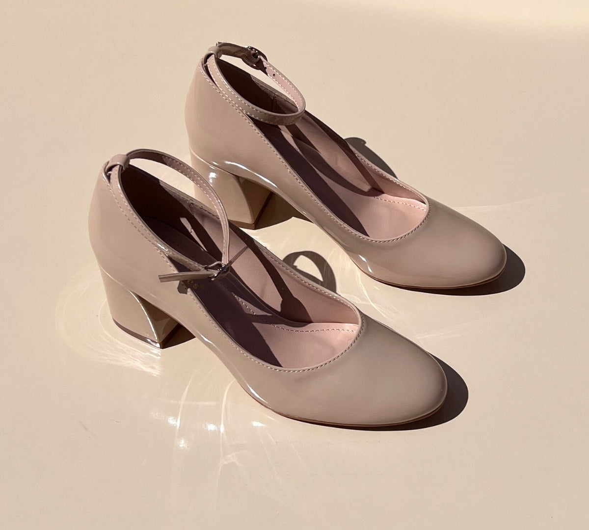 escarpin femme maroc,escarpin maroc online, escarpin femme luxe, escarpins femme demi talon,chaussures femmes, aldo; chaussures maroc, sandale talon, chaussures zara, keyza, eram, basket femme, couleur ,tendance,talon ,confortable,tendance,mi-talons,chanel,style,talon femme luxe, talon femme,talon femme maroc, slingback, slingback maroc, slingback chanel,slingback shoes, escarpins slingback, slingback jonak, slingback femme,babies femme 