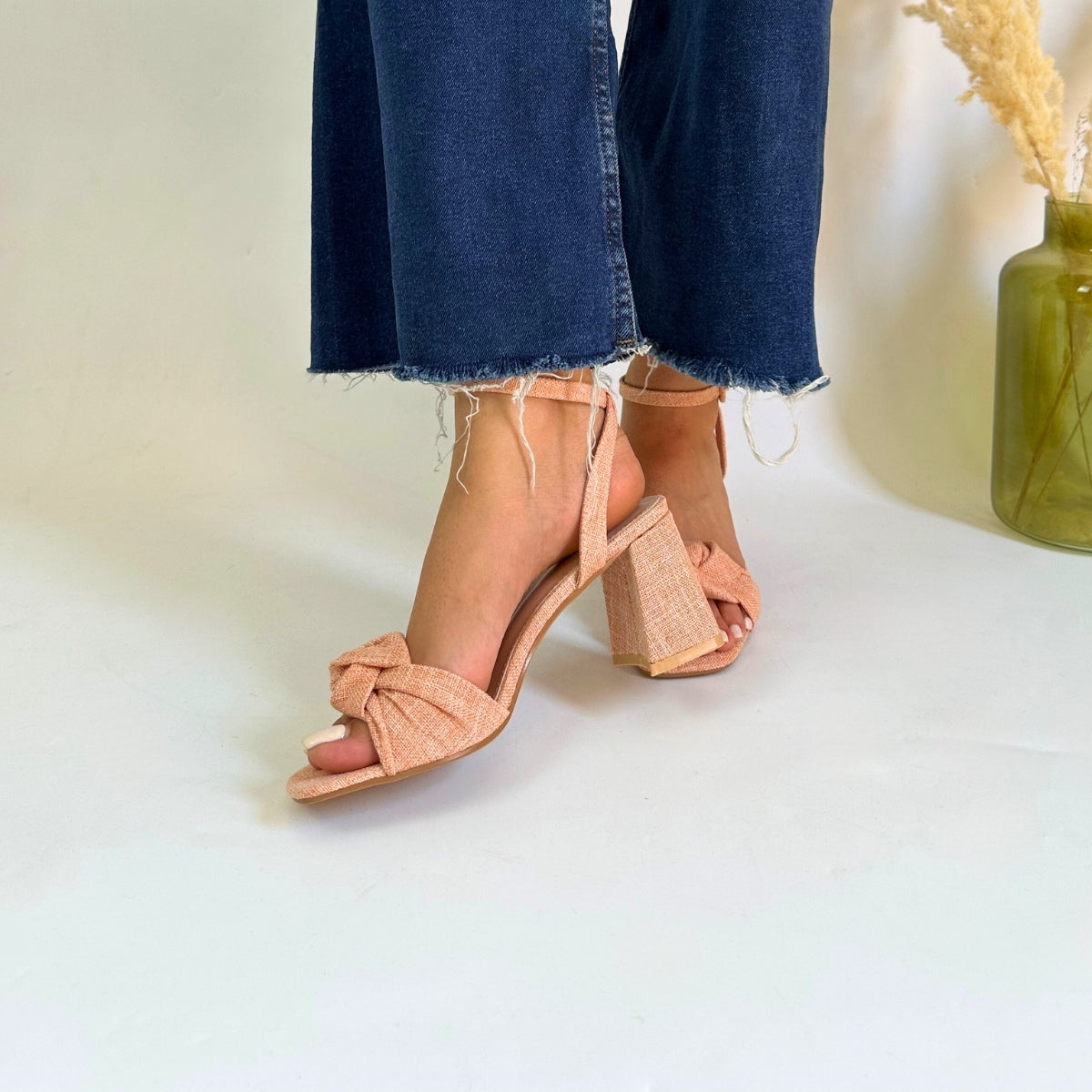 sandales, sandales à talons, chaussures maroc, sandales maroc, chaussures femmes, espadrilles, Ballerines, sandales a plateformes, mocassins, mocassins été, sandales 2024, sandals 2024, été 2024, ballerines, mules