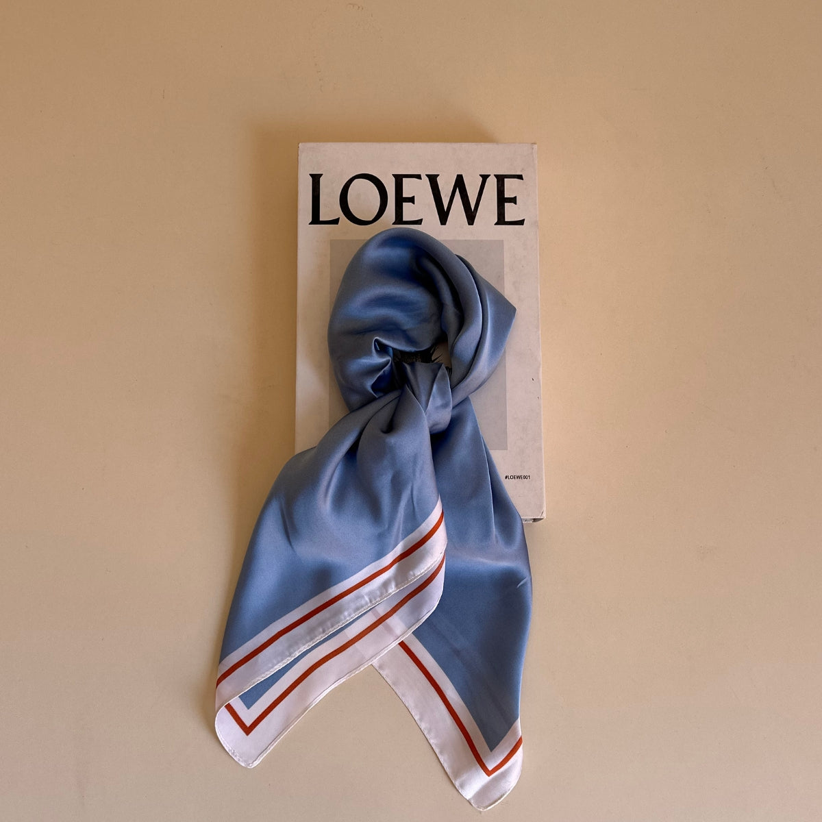 carré de soie, foulard, foulard en soie, petit foulard, accessoires pour femmes