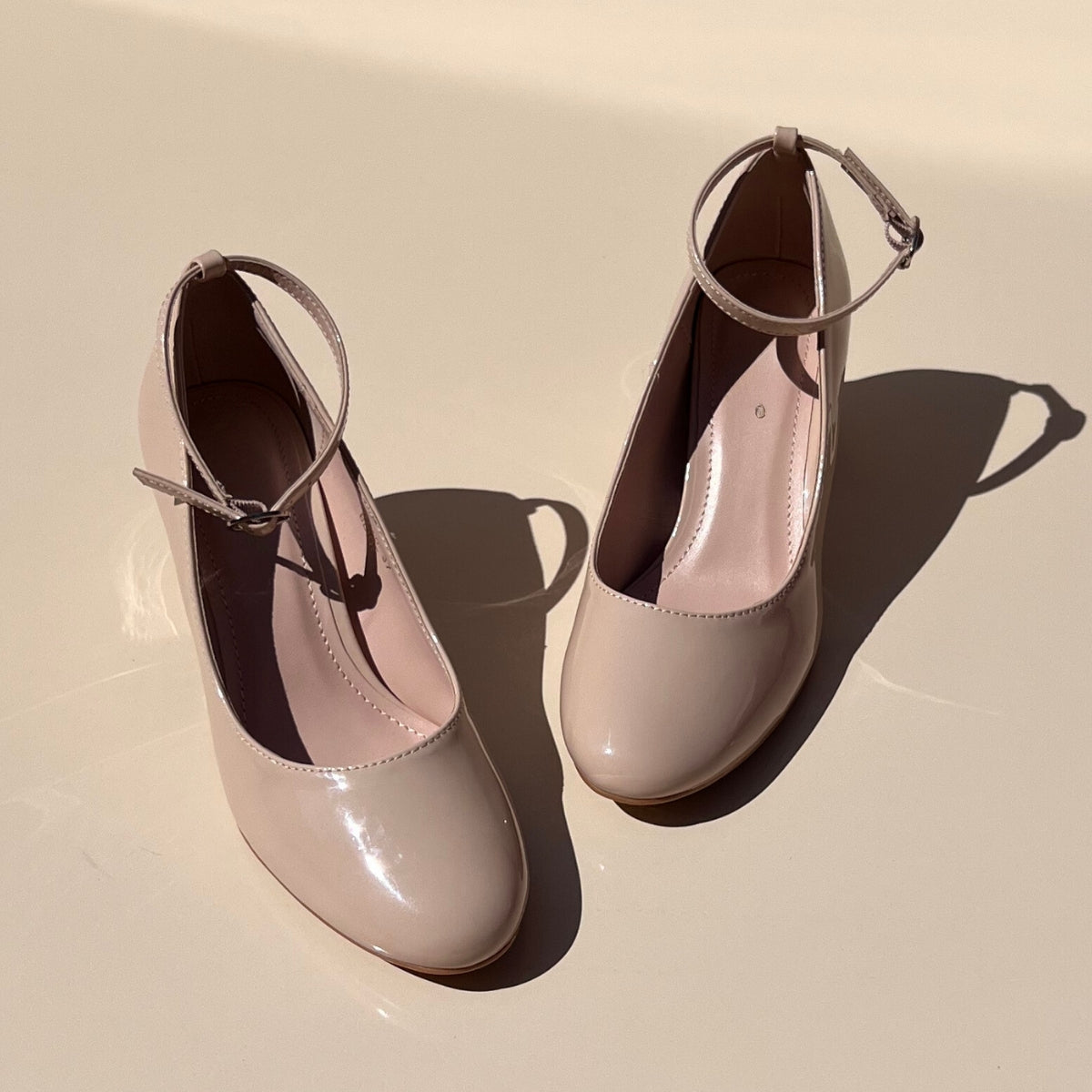 escarpin femme maroc,escarpin maroc online, escarpin femme luxe, escarpins femme demi talon,chaussures femmes, aldo; chaussures maroc, sandale talon, chaussures zara, keyza, eram, basket femme, couleur ,tendance,talon ,confortable,tendance,mi-talons,chanel,style,talon femme luxe, talon femme,talon femme maroc, slingback, slingback maroc, slingback chanel,slingback shoes, escarpins slingback, slingback jonak, slingback femme,babies femme 