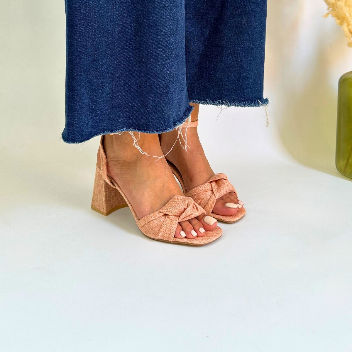 sandales, sandales à talons, chaussures maroc, sandales maroc, chaussures femmes, espadrilles, Ballerines, sandales a plateformes, mocassins, mocassins été, sandales 2024, sandals 2024, été 2024, ballerines, mules