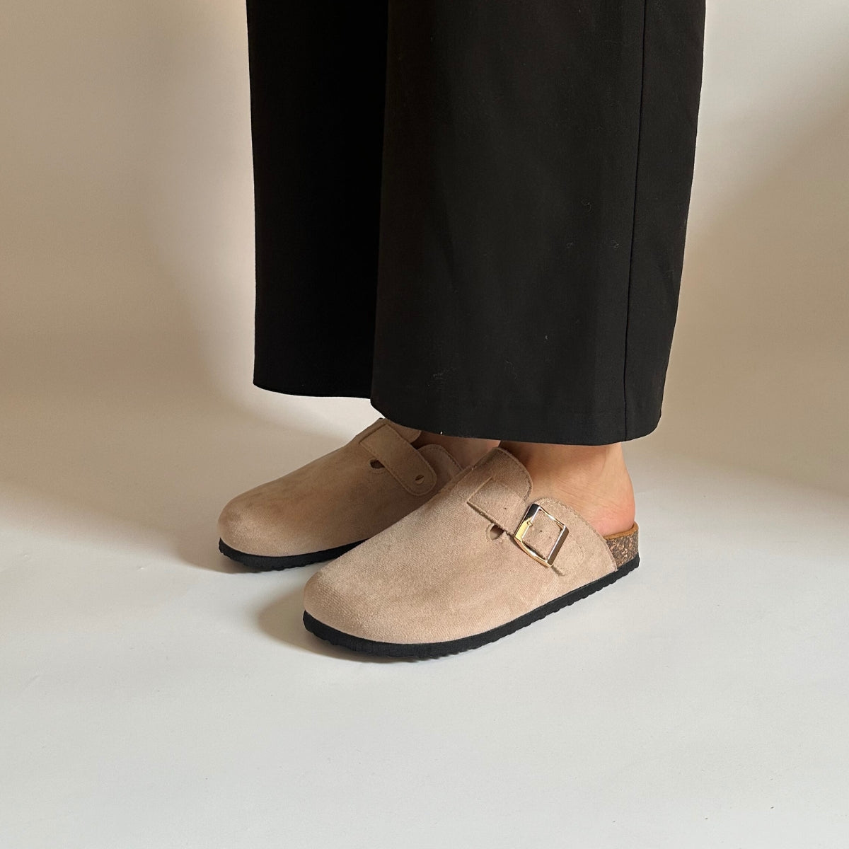 Mules en Daim couleur&nbsp;beige confortables