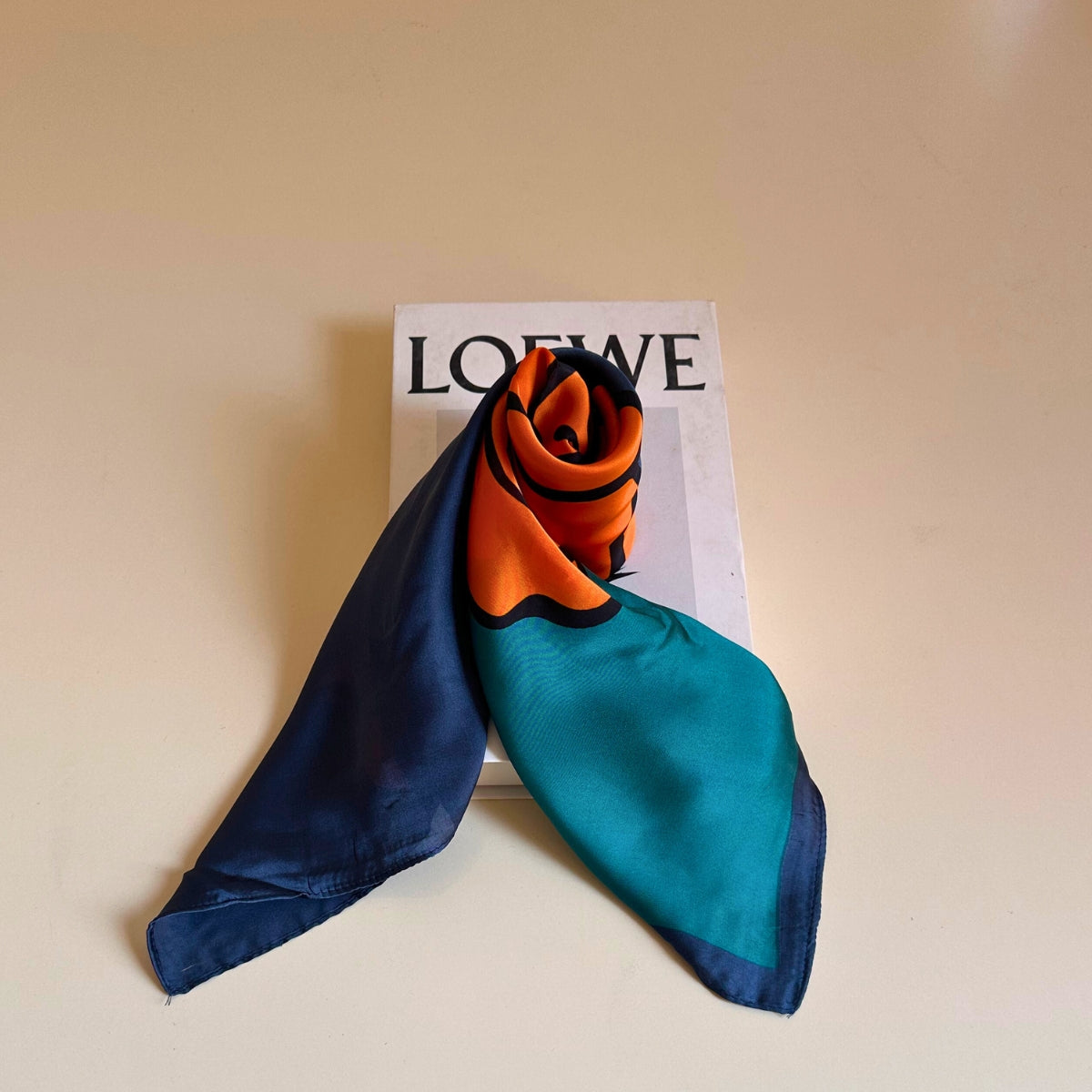 carré de soie, foulard, foulard en soie, petit foulard, accessoires pour femmes