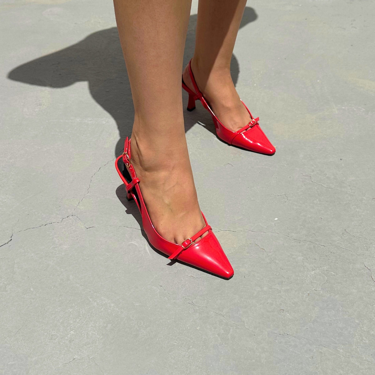 Escarpins vernis rouge vif – Leyane Paris
