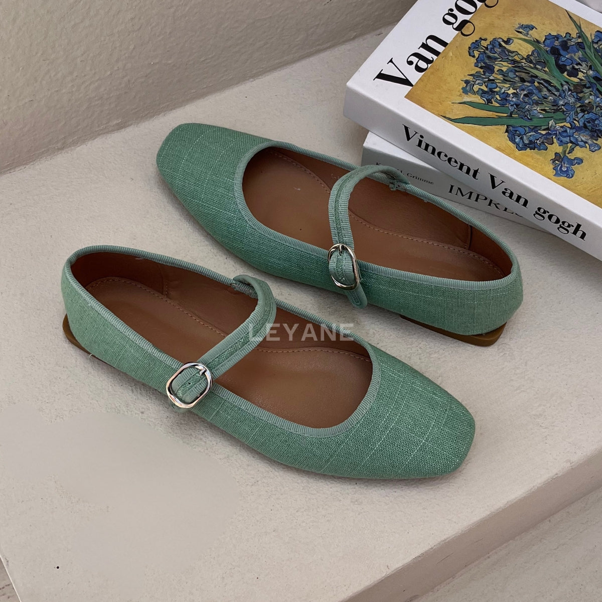 mocassin femme luxe, mocassins maroc, mocassins femme cuir , mocassin lora piana, mocassins casablanca, mocassin pour femme tendance,derbies femme, derbies femme maroc, derbies femme tamaris, derbies femme jonak,ballerine femme , ballerine femme confortable, ballerine tendance, ballerine chanel,
