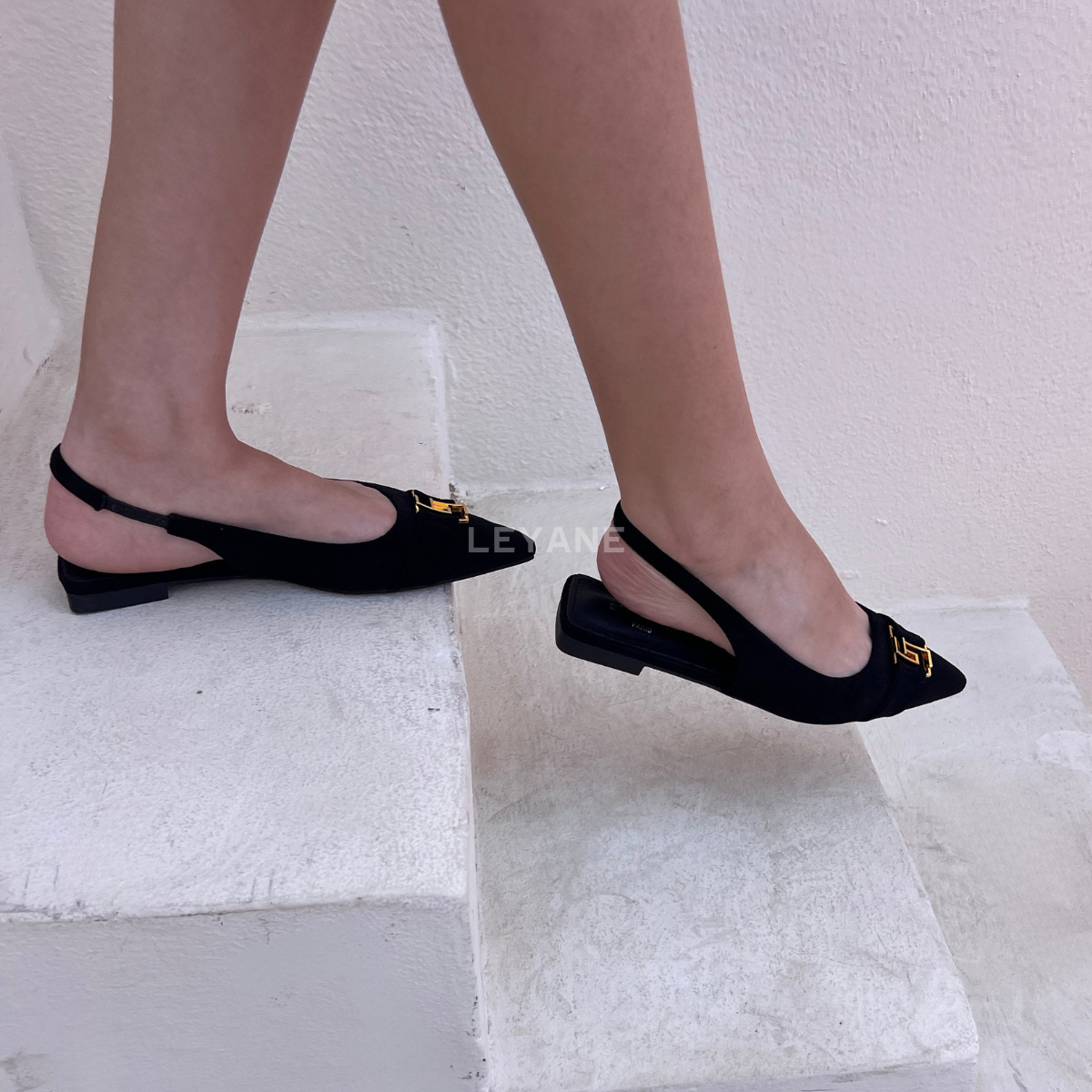 Ballerine noir ; Ballerine avec motif ; Ballerine pour ; Ballerine femme ; Ballerine pour femme ; Ballerine chic ; Ballerine élégante, ballerines bordeaux, ballerine femmes au maroc, mocassin en ligne