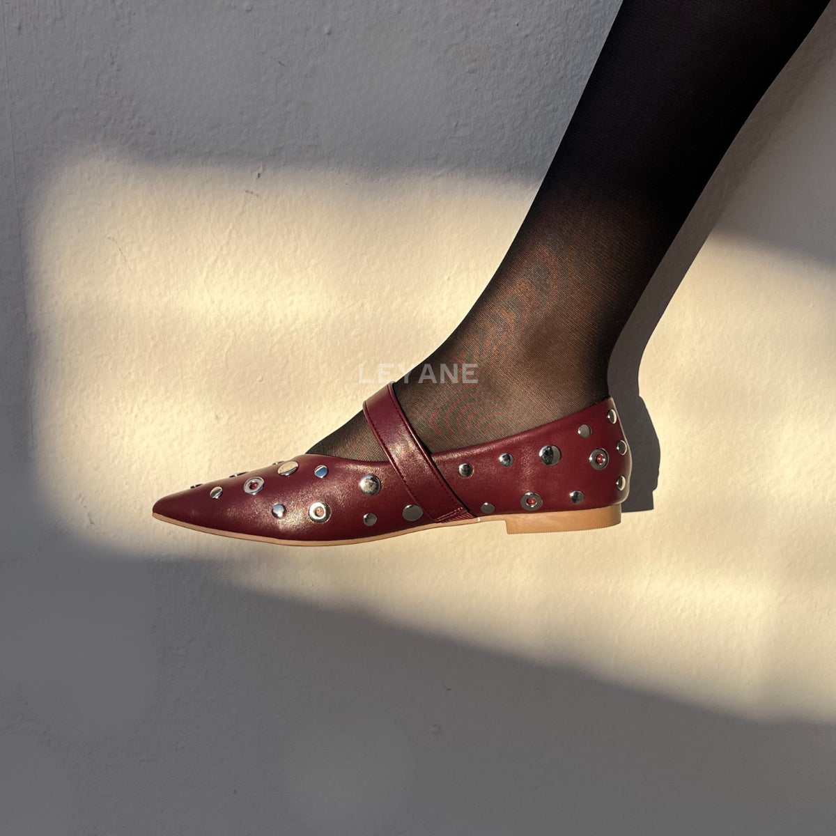 mocassin femme luxe, mocassins maroc, mocassins femme cuir , mocassin lora piana, mocassins casablanca, mocassin pour femme tendance,derbies femme, derbies femme maroc, derbies femme tamaris, derbies femme jonak,ballerine femme , ballerine femme confortable, ballerine tendance, ballerine chanel
