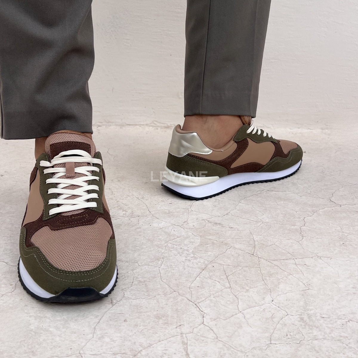 Baskets homme luxe, baskets homme Maroc, baskets homme tendance, baskets homme Casablanca, baskets homme cuir, sneakers homme élégantes, sneakers homme confortables, baskets casual homme, baskets sport chic homme, baskets blanches homme, baskets mode homme, sneakers Nike homme, sneakers Adidas homme, baskets New Balance homme, sneakers Balenciaga homme, baskets Alexander McQueen homme, baskets homme premium, sneakers homme streetwear, baskets homme modernes, baskets légères homme, chaussures sport homme ten