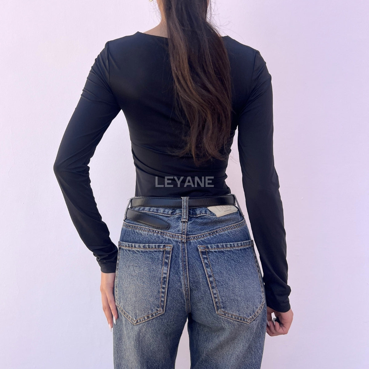 top femme, top soirée, top à sequins, top dos nu, top événement, top habillé, top chic, top élégant, top tendance, top en ligne, top noir, top marron, top brillant, top glamour, top court, top long, top ajusté, top moderne, top fashion, top party, top femme maroc, top maroc, top leyane, top leyane maroc, top marrakech, top casablanca, top rabat, top fes, top tanger, top agadir, outfit femme, outfit soirée, outfit chic, outfit for a date, ootd