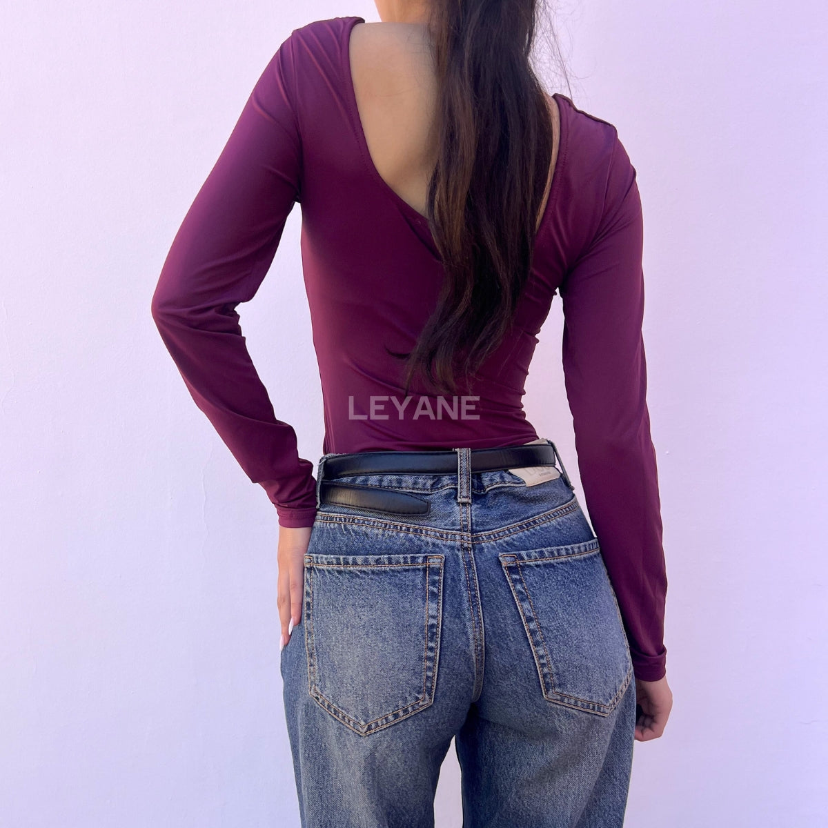 top femme, top soirée, top à sequins, top dos nu, top événement, top habillé, top chic, top élégant, top tendance, top en ligne, top noir, top marron, top brillant, top glamour, top court, top long, top ajusté, top moderne, top fashion, top party, top femme maroc, top maroc, top leyane, top leyane maroc, top marrakech, top casablanca, top rabat, top fes, top tanger, top agadir, outfit femme, outfit soirée, outfit chic, outfit for a date, ootd
