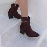 #BottinesFemme #BottinesTalons #Suédine #ChaussuresFemme
#StyleChic #ModeFemme #LookTendance #LEYANE #AutomneHiver