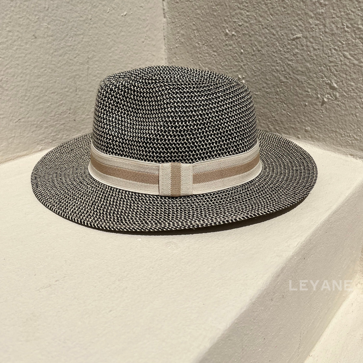 chapeau zara ; chapeau chic , chapeau été , chapeau femme chic , chapeau été chic , chapeaux femme zara , chapeau femme luxe , chapeau femmme été chic , chapeau femme chic mariage , chapeau femme zara , chapeau pour femme , chapeau femme choc et original , chapeau femme en ligne , chapeau de luxe femme , chapeau paris