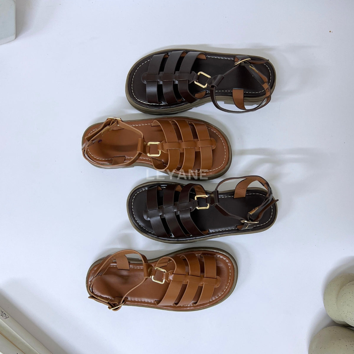 sandale plate, sandale maroc , sandale chunky, chaussures maroc, sandale femme, sandale zara, sandale été, sandals confortables, mules en daim, mules en crochets, mules maroc, mules femmes, mules tendance, sandale et mule, sabots femme
