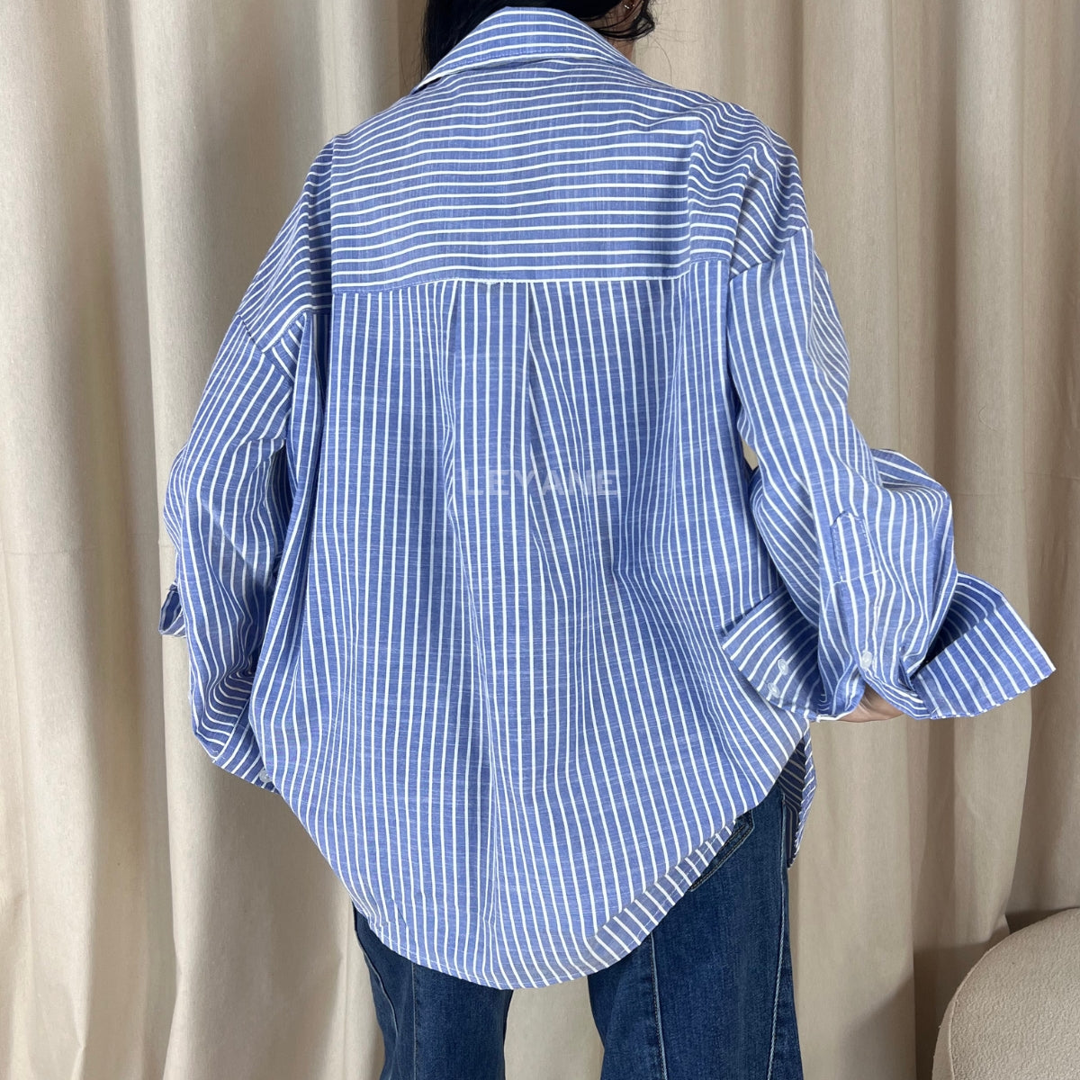 chemise femme, chemise élégante, chemise chic, chemise soirée, chemise habillée, chemise tendance, chemise mode, chemise en ligne, chemise manches longues, chemise manches courtes, chemise fluide, chemise oversize, chemise ajustée, chemise col classique, chemise col V, chemise satinée, chemise blanche, chemise noire, chemise beige, chemise marron, chemise zara style, chemise moderne, chemise minimaliste, chemise bureau, chemise casual chic, chemise de soirée, chemise pour événement, chemise pour travail, ch