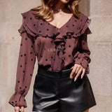 chemis femme, chemise élégante, chemise chic, chemise soirée, chemise habillée, chemise tendance, chemise mode, chemise en ligne, chemise manches longues, chemise manches courtes, chemise fluide, chemise oversize, chemise ajustée, chemise col classique, chemise col V, chemise satinée, chemise blanche, chemise noire, chemise beige, chemise marron, chemise zara style, chemise moderne, chemise minimaliste, chemise bureau, chemise casual chic, chemise de soirée, chemise pour événement, chemise pour travail, che