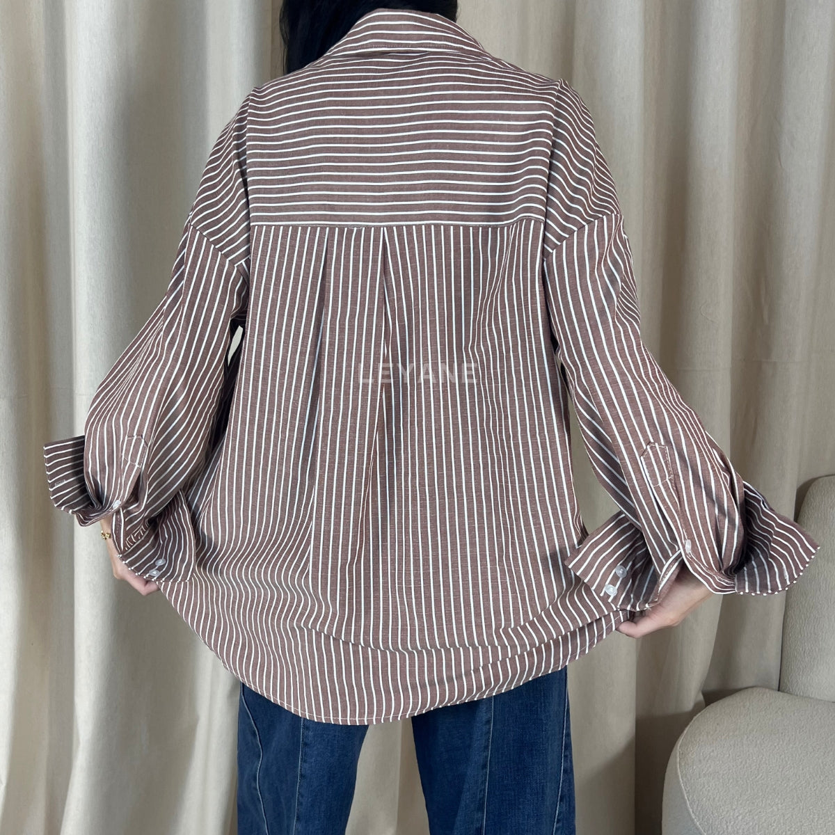  chemise femme, chemise élégante, chemise chic, chemise soirée, chemise habillée, chemise tendance, chemise mode, chemise en ligne, chemise manches longues, chemise manches courtes, chemise fluide, chemise oversize, chemise ajustée, chemise col classique, chemise col V, chemise satinée, chemise blanche, chemise noire, chemise beige, chemise marron, chemise zara style, chemise moderne, chemise minimaliste, chemise bureau, chemise casual chic, chemise de soirée, chemise pour événement, chemise pour travail, c