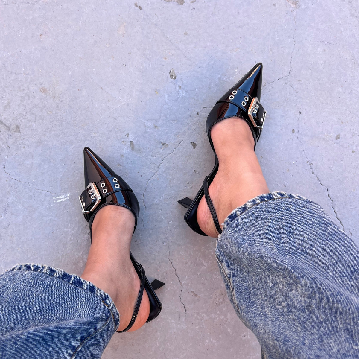 escarpin femme maroc,escarpin maroc online, escarpin femme luxe, escarpins femme demi talon,chaussures femmes, aldo; chaussures maroc, sandale talon, chaussures zara, keyza, eram, basket femme, couleur ,tendance,talon ,confortable,tendance,mi-talons,chanel,style,talon femme luxe, talon femme,talon femme maroc, slingback, slingback maroc, slingback chanel,slingback shoes, escarpins slingback, slingback jonak, slingback femme,babies femme
