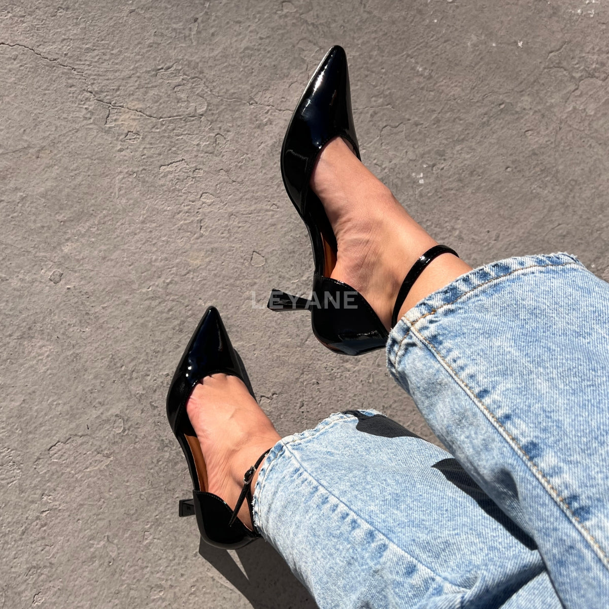 escarpin femme maroc,escarpin maroc online, escarpin femme luxe, escarpins femme demi talon,chaussures femmes, aldo; chaussures maroc, sandale talon, chaussures zara, keyza, eram, basket femme, couleur ,tendance,talon ,confortable,tendance,mi-talons,chanel,style,talon femme luxe, talon femme,talon femme maroc, slingback, slingback maroc, slingback chanel,slingback shoes, escarpins slingback, slingback jonak, slingback femme,babies femme
