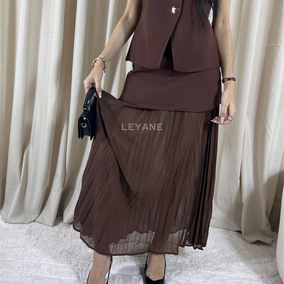  ensemble soirée, ensemble sequin, ensemble événement, ensemble en ligne, ensemble marron, ensemble noir, ensemble zara, ensemble leyane, ensemble court, ensemble long, ensemble femme maroc, ensemble leyane maroc, ensemble marrakech, ensemble casablanca, ensemble fes, ensemble tanger, ensemble agadir, outfit for a date, ootd
