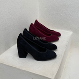 #escarpins #escarpinsnoirs #daim #chaussuresfemme #modefemme #chic #élégance #glamour #fashion #ootd #tendance #styleélégant #shopping #musthave