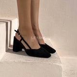 escarpins femme, escarpins à talons, escarpins talon haut, escarpins talon moyen, escarpins talon confortable, escarpins talon fin, escarpins talon carré, escarpins élégants, escarpins chic, escarpins classiques, escarpins modernes, escarpins tendance, escarpins intemporels, escarpins soirée, escarpins habillés, escarpins bureau, escarpins workwear, escarpins minimalistes, escarpins bout pointu, escarpins bout fermé, escarpins bride arrière, slingback femme, escarpins vernis, escarpins en daim, escarpins en