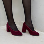 #escarpins #escarpinsnoirs #daim #chaussuresfemme #modefemme #chic #élégance #glamour #fashion #ootd #tendance #styleélégant #shopping #musthave