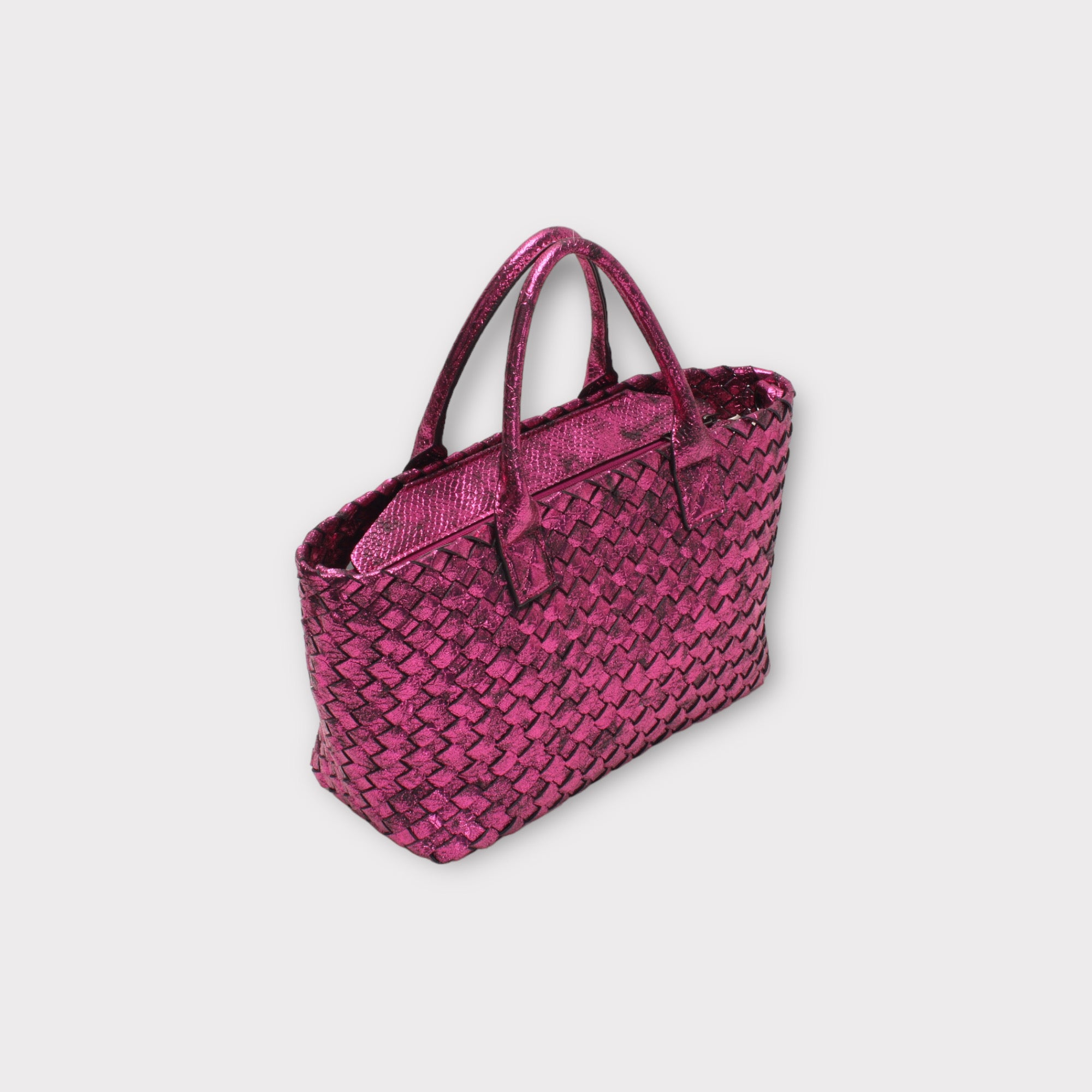 Sac en cuir synthétique tressé fuchsia métalisé  Dimension: 27cm*12cm*20cm  Cuir de qualité premium