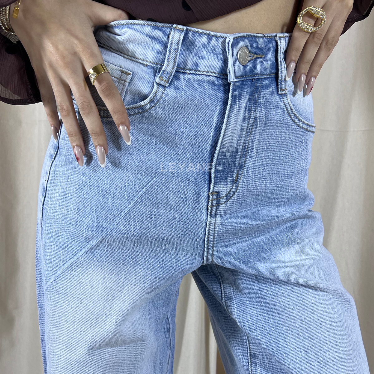 jean, jean femme, jean delavé, jean femme maroc, jean leyane, jean femme en ligne, jean zara, jean straight fit, jean wide leg, jean straight fit maroc, jean en ligne femme maroc, jean stradivarus, jean mango, jean tendance, jean soirée, jean sortie, 