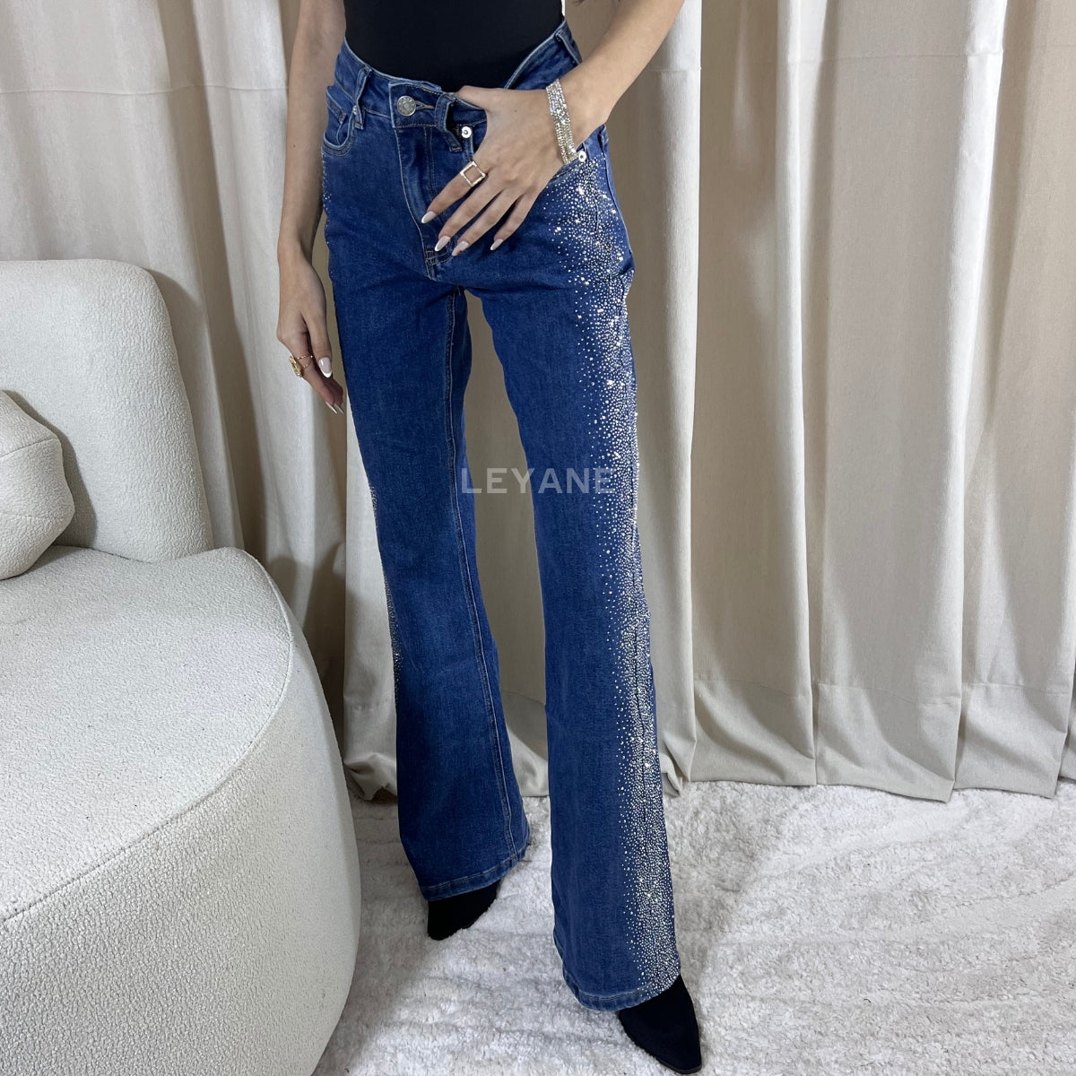  jean, jean femme, jean delavé, jean femme maroc, jean leyane, jean femme en ligne, jean zara, jean straight fit, jean wide leg, jean straight fit maroc, jean en ligne femme maroc, jean stradivarus, jean mango, jean tendance, jean soirée, jean sortie,

