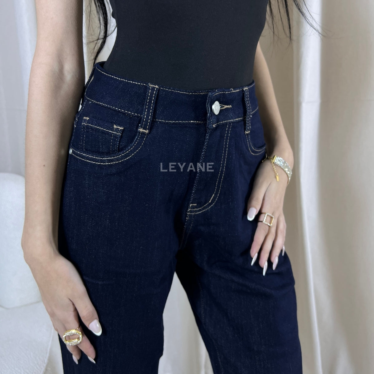  jean, jean femme, jean delavé, jean femme maroc, jean leyane, jean femme en ligne, jean zara, jean straight fit, jean wide leg, jean straight fit maroc, jean en ligne femme maroc, jean stradivarus, jean mango, jean tendance, jean soirée, jean sortie,
