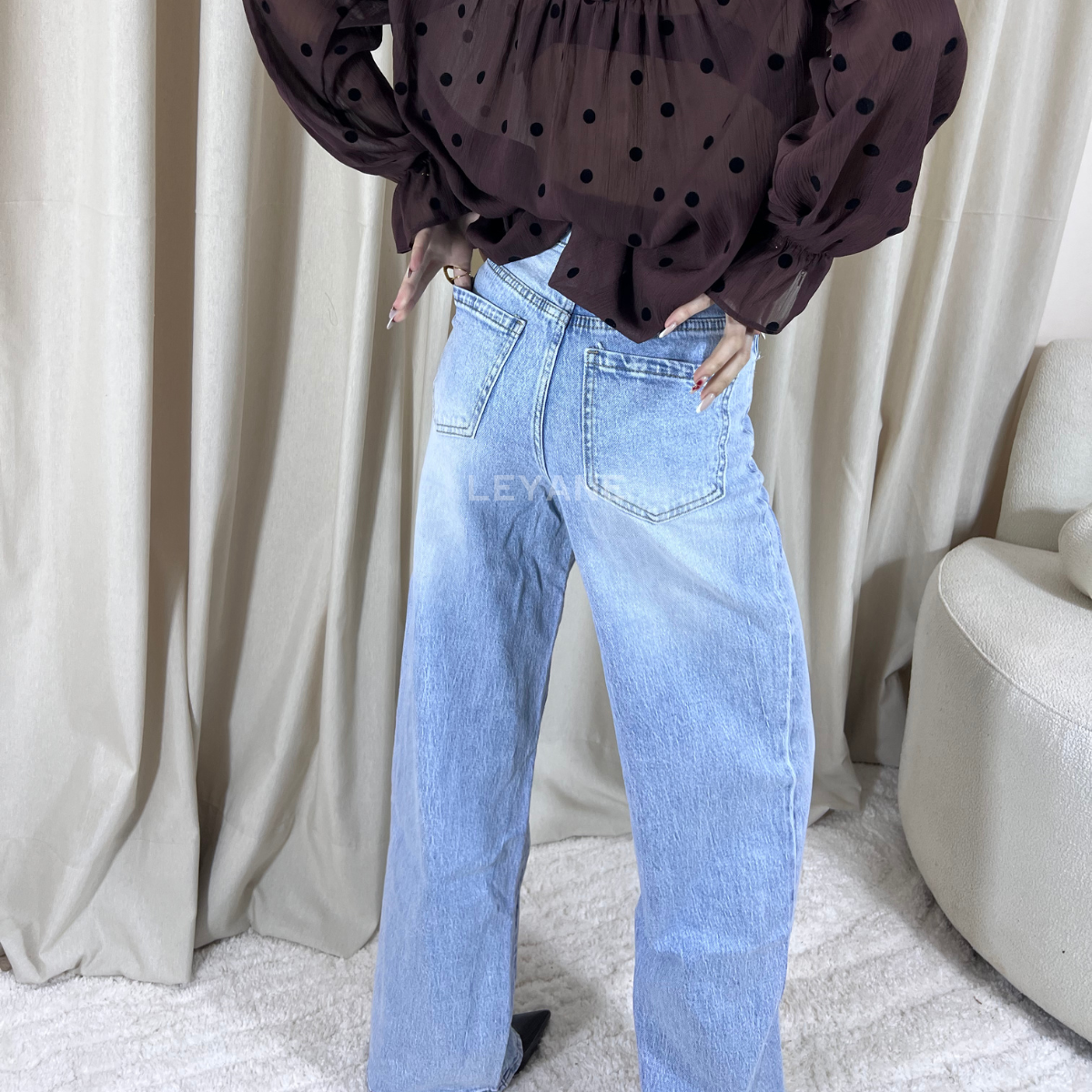 jean, jean femme, jean delavé, jean femme maroc, jean leyane, jean femme en ligne, jean zara, jean straight fit, jean wide leg, jean straight fit maroc, jean en ligne femme maroc, jean stradivarus, jean mango, jean tendance, jean soirée, jean sortie,