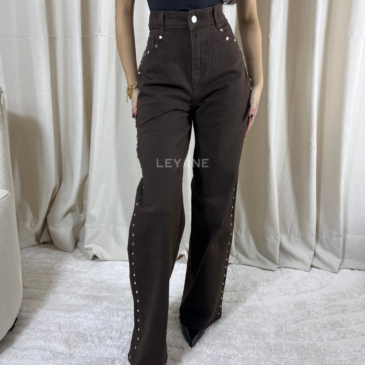  jean, jean femme, jean delavé, jean femme maroc, jean leyane, jean femme en ligne, jean zara, jean straight fit, jean wide leg, jean straight fit maroc, jean en ligne femme maroc, jean stradivarus, jean mango, jean tendance, jean soirée, jean sortie,
