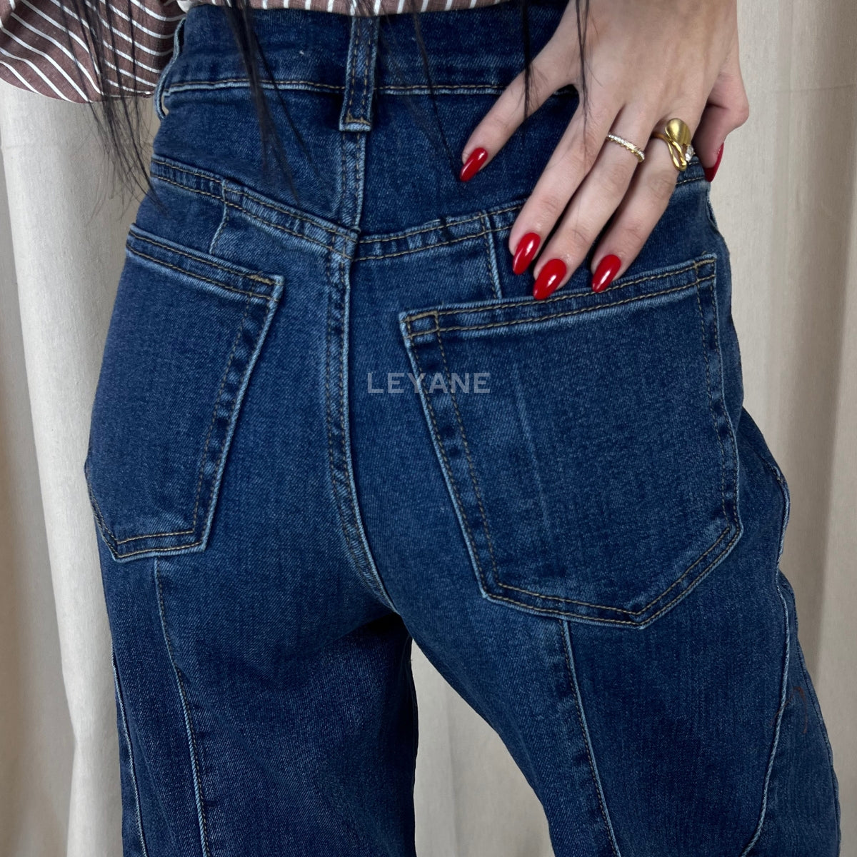  jean, jean femme, jean delavé, jean femme maroc, jean leyane, jean femme en ligne, jean zara, jean straight fit, jean wide leg, jean straight fit maroc, jean en ligne femme maroc, jean stradivarus, jean mango, jean tendance, jean soirée, jean sortie,
