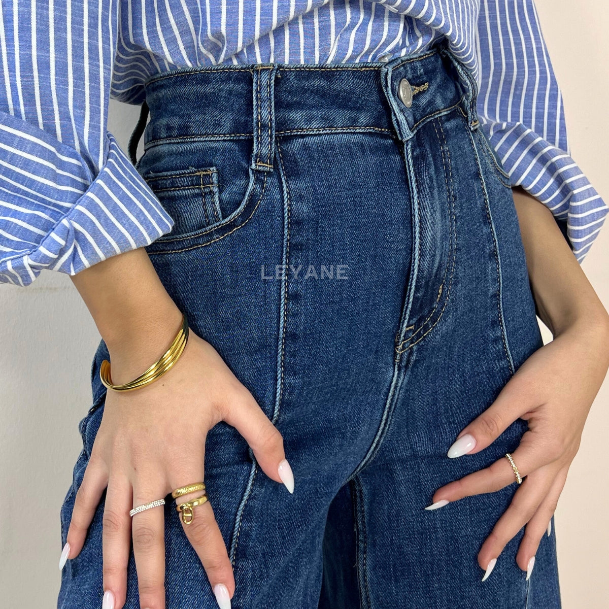  jean, jean femme, jean delavé, jean femme maroc, jean leyane, jean femme en ligne, jean zara, jean straight fit, jean wide leg, jean straight fit maroc, jean en ligne femme maroc, jean stradivarus, jean mango, jean tendance, jean soirée, jean sortie,