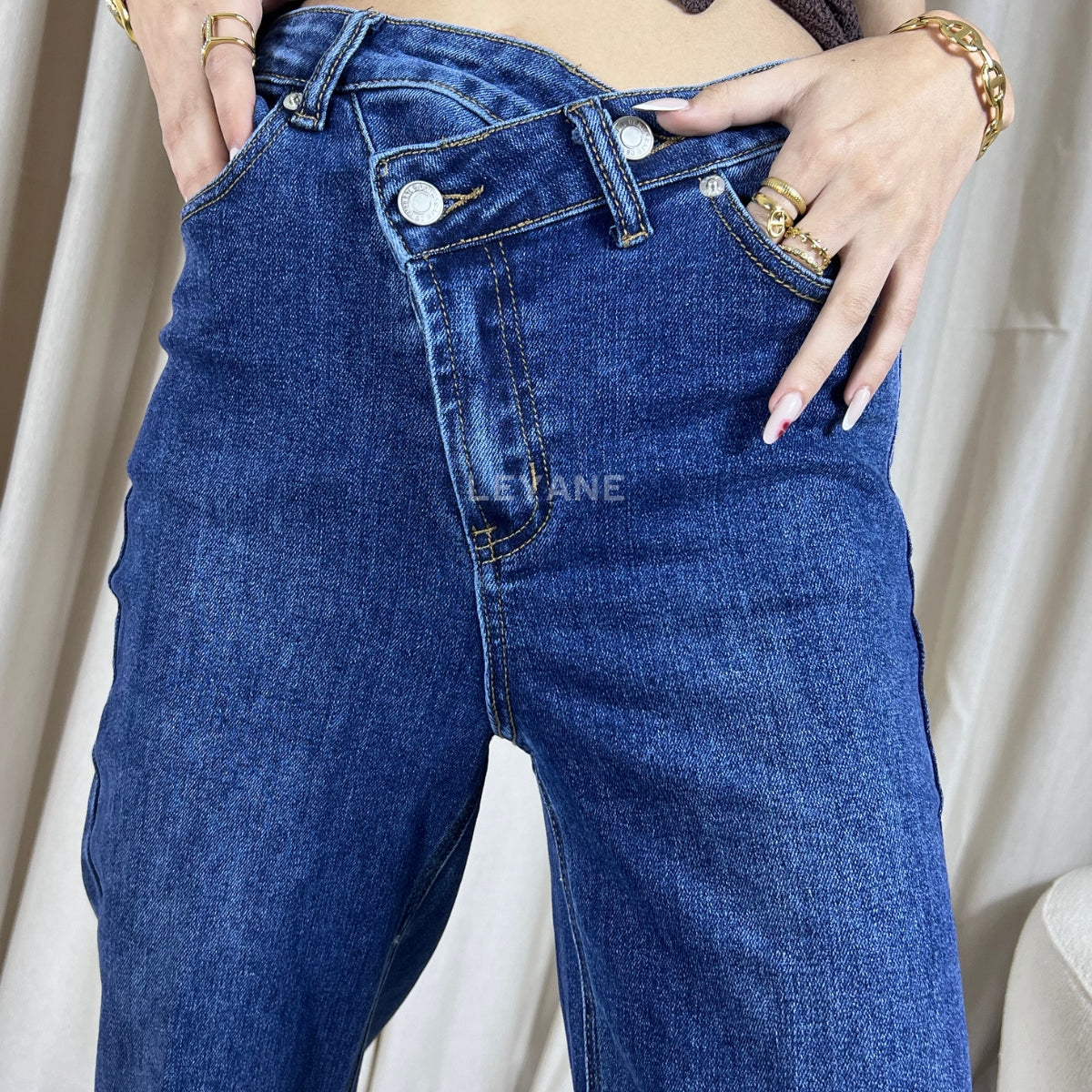  jean, jean femme, jean delavé, jean femme maroc, jean leyane, jean femme en ligne, jean zara, jean straight fit, jean wide leg, jean straight fit maroc, jean en ligne femme maroc, jean stradivarus, jean mango, jean tendance, jean soirée, jean sortie,
