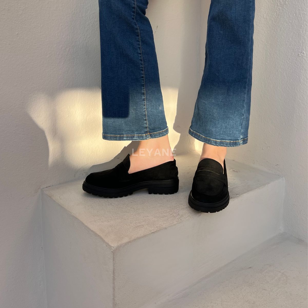 mocassin femme luxe, mocassins maroc, mocassins femme cuir , mocassin lora piana, mocassins casablanca, mocassin pour femme tendance,derbies femme, derbies femme maroc, derbies femme tamaris, derbies femme jonak,ballerine femme , ballerine femme confortable, ballerine tendance, ballerine chanel,
