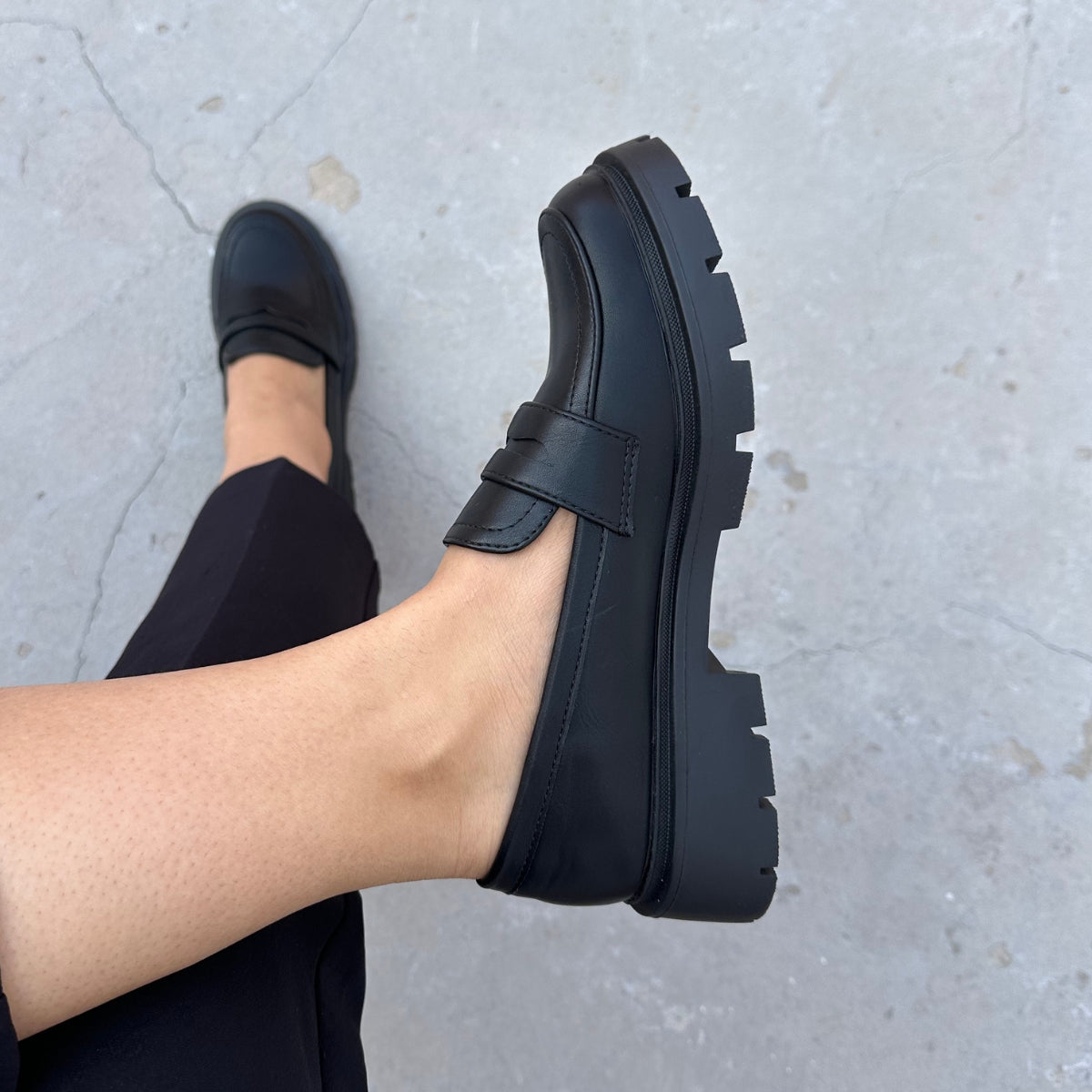 mocassin femme luxe, mocassins maroc, mocassins femme cuir , mocassin lora piana, mocassins casablanca, mocassin pour femme tendance,derbies femme, derbies femme maroc, derbies femme tamaris, derbies femme jonak,ballerine femme , ballerine femme confortable, ballerine tendance, ballerine chanel,
