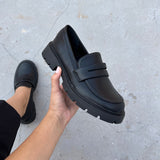 mocassin femme luxe, mocassins maroc, mocassins femme cuir , mocassin lora piana, mocassins casablanca, mocassin pour femme tendance,derbies femme, derbies femme maroc, derbies femme tamaris, derbies femme jonak,ballerine femme , ballerine femme confortable, ballerine tendance, ballerine chanel,
