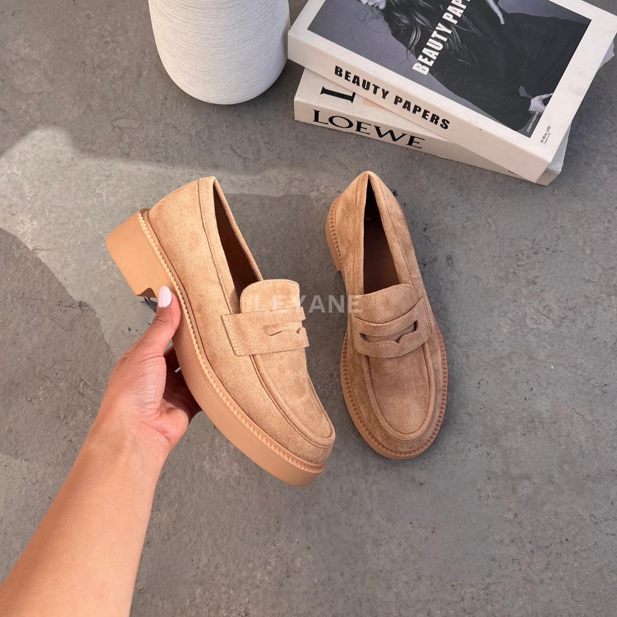 mocassin femme luxe, mocassins maroc, mocassins femme cuir , mocassin lora piana, mocassins casablanca, mocassin pour femme tendance,derbies femme, derbies femme maroc, derbies femme tamaris, derbies femme jonak,ballerine femme , ballerine femme confortable, ballerine tendance, ballerine chanel,
